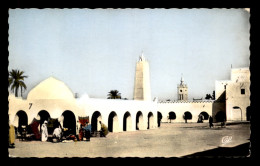 ALGERIE - SAHARA - OUARGLA - PLACE DU MARCHE ET MOSQUEE MALIKITTE - Ouargla