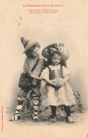 FANTAISIES - La Mascotte (Porte Bonheur) - Deux Enfants Seuls  - Carte Postale Ancienne - Otros & Sin Clasificación