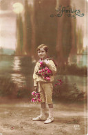 ENFANT - Petit Garçon - Amitiés - Fleurs - Etang - Carte Postale Ancienne - Autres & Non Classés