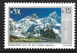 NEPAL. N°654 De 1999. Everest. - Montagne