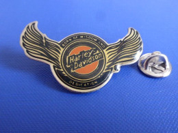 Pin's Moto Harley Davidson Born Of Wisdom And Dedication - Logo (JF18) - Motos