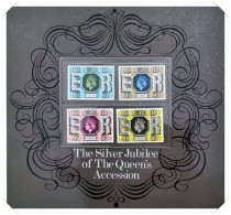 The Silver Jubilee Of The Queens Accession Stamps 1977 + Booklet HRD4 - Presentation Packs