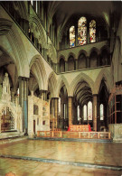 ROYAUME-UNI - Salisbury Cathedral The Sanctuary - Carte Postale - Sonstige & Ohne Zuordnung