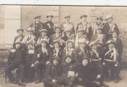 49 - St GEORGES Sur LOIRE ; Groupe De Conscrits - Carte Photo Ss Mention De Photographe - Même Provenance - Rare. - Saint Georges Sur Loire