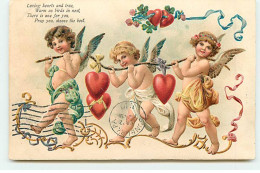 N°20083 - Carte Gaufrée - Loving Hearts And True ... The Best - Anges Portant Des Coeurs Accrochés à Une Branche - Valentinstag