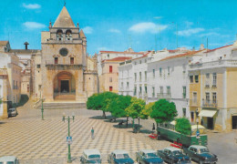 Portugal - Évora - Praça De D. Sancholl E Igreja Da Sé.  (Séc XVl)  - Taxis E Autocarro - - Evora