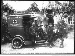 Voiture Radiologique Massiot équipée Pour La Radiologie, Service De Santé Militaire De L'armée - Petite Curie (Photo) - Auto's