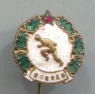 FOOTBALL / SOCCER / FUTBOL / CALCIO - FC HONVED Budapest Hungary, Vintage Pin  Badge Abzeichen Enamel - Football