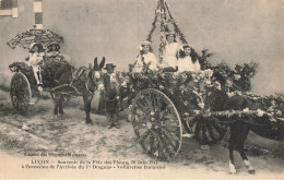 Luçon , Lucon * Souvenir De Fête Des Fleurs 28 Juin 1914 Occasion Arrivée 1er Régiment Dragons , Voiturettes Fantaisies - Lucon