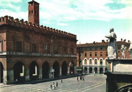 CREMONA, LOMBARDIA, PALACE, ARCHITECTURE, STATUE, ITALY, POSTCARD - Cremona