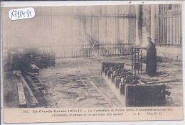 REIMS- LA CATHEDRALE DE REIMS APRES LE BOMBARDEMENT PAR LES ALLEMAND- LE CHOEUR ET CE QUI RESTE DES STATUES - Reims