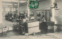 Pontarlier * Maison PERNOD Fils , Un Chantier De Rinçage Et Embouteillage * Usine Industrie Alcool - Pontarlier