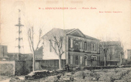 Souvignargues * école Et Mairie Du Village * Moulin à Vent éolienne * Molen * Villageois - Autres & Non Classés