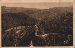 19 GORGES DE LA LUZEGE ROCHER DE SERVIERES ROUTE DE NEUVIC-EGLETONS - Egletons