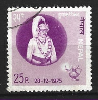 NEPAL. N°296 Oblitéré De 1975. Roi Birendra. - Nepal