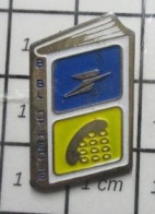 311B Pin's Pins / Beau Et Rare / THEME : FRABCE TELECOM / BIBLIOTHEQUE LA POSTE Qui Aime Les Hommes De Lettres - France Télécom