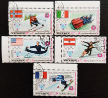 Yémen Royaume 1968 Airmail - National Flags With Venues For The Winter Olympic   Stampworld N° 569 à 573 Série Complète - Yemen