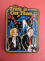 Pins Email : Cinema Film - Extraterrestre - The Truth Is Out There - X. Files -  Soucoupe Volante - Cinéma