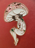 Pins émail Sexy érotique Femme Nue Au Chapeau De Champignon - - Pin-Ups