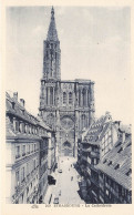FRANCE - Strasbourg - Vue Générale De La Cathédrale - Carte Postale Ancienne - Strasbourg
