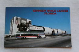 L269, Cpsm, John F. Kennedy Space Centre, The Saturn V Rocket On Display Near Vehicle... - Espacio