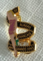 Pin S MARYLINE BUREAU FRANÇAIS DES GRANDS VINS - Pin-Ups