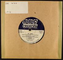 DR WHO - 7' VINYL RECORDS. Comprising Of 'Who Is The Doctor' C/w 'Blood Donor' (Jon Pertwee, Safari Records), 'Who Is Th - Andere & Zonder Classificatie