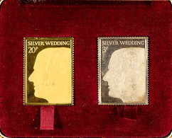 GOLD & SILVER INGOTS Replicas Of TheÂ 1972 Royal Wedding 20p 'stamp' In 22 Carat Gold (weight 26.5g) And 3p 'stamp' In S - Autres & Non Classés