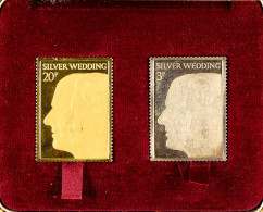 GOLD & SILVER INGOTS Replicas Of TheÂ 1972 Royal Wedding 20p 'stamp' In 22 Carat Gold (weight 26.5g) And 3p 'stamp' In S - Sonstige & Ohne Zuordnung