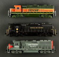 N GAUGE ATLAS LOCOMOTIVES. Comprises Of Southern Pacific #7626, Norfolk And Western #1505 And BNSF #2177. Working And Un - Sonstige & Ohne Zuordnung