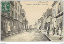*  61 LE MESLE SUR SARTHE GRANDE RUE ANIMEE CYCLISTE - Le Mêle-sur-Sarthe