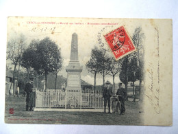 CRECY-EN-PONTHIEU. Le Marché Aux Bestiaux. Monument Commémoratif - Crecy En Ponthieu