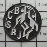 1218c Pin's Pins : BEAU ET RARE / SPORTS / CLUB BASKET BALL BC SRJ - Basketball