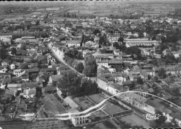 CPSM- 65- VIC-EN-BIGORRE - Vue  Panoramique Aérienne - L'Eglise - Années 60 * 2 Scans - Vic Sur Bigorre