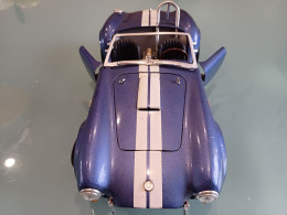 SHELBY COBRA 427 S/C  METALLIC BLUE  1965 - UT