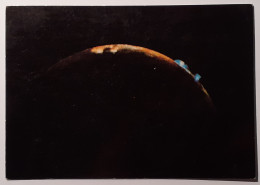 ESPACE - VOYAGER 1 - 2 Eruptions Volcaniques Sur IO - Carte Postale Moderne - Astronomie