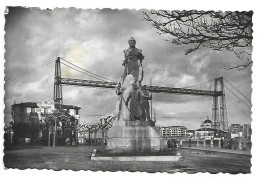 MONUMENTO A VICTOR DE CHAVARRI Y PUENTE DE VIZCAYA / MONUMENT TO VICTOR DE CHAVARRI AND BRIDGE.- BILBAO - ( BIZKAIA ) - Vizcaya (Bilbao)