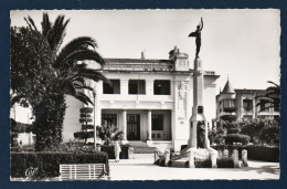 Algérie. Relizane. La Poste Et Le Monument Aux Morts 1914-1918 ( Inauguré Le 11.11.1930). - Otros & Sin Clasificación