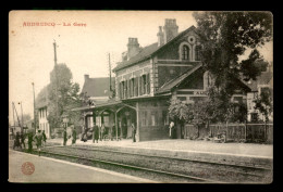 62 - AUDRUICQ - LES QUAIS DE LA GARE DE CHEMIN DE FER - Audruicq