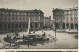 Rome Fontana Delle Maiadi Cpa Non-circ. - Places & Squares