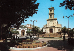 ALGERIE - Bone - Vue Sur Le Palais De Justice Et De L'église - Colorisé - Carte Postale - Annaba (Bône)