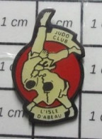 221 Pin's Pins : BEAU ET RARE / SPORTS / JUDO CLUB L'ISLE D'ABEAU - Judo