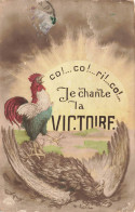 ANIMAUX & FAUNE - Un Coq Qui Bat Un Oiseau - Cocorico - Je Chante La Victoire - Carte Postale Ancienne - Otros & Sin Clasificación