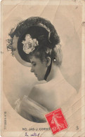 FANTAISIES - Femmes - Une Femme Seule - Carte Postale Ancienne - Femmes