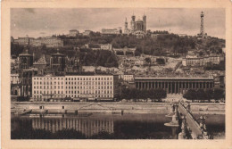FRANCE - Lyon - Vue Générale De La Cathédrale Saint Jean Et Colline De Fourvière - Carte Postale Ancienne - Otros & Sin Clasificación