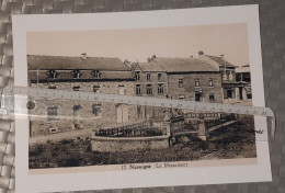 Nassogne (Belgique) - Reproduction Photo A4 Plastifiée - Collection D'expositions - Monument Et Maisons) - Plaatsen