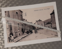 Neufmanil (France Ardennes) - Reproduction Photo A4 Plastifiée - Collection D'expositions - Rue De L'église Très Animée - Places