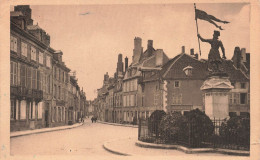 FRANCE - Langres (Haute Marne) - Vue Générale De La Place St Martin - Statue De Jeanne D'Arc - Carte Postale Ancienne - Langres