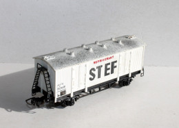 HORNBY HO WAGON REFRIGERANT STEF SNCF HI7527382 FOURGON FRIGORIFIQUE MARCHANDISE / TRAIN MODELISME FERROVIAIRE (1002.8 - Wagons Marchandises