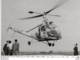 83Gt  Photo Originale N°2 Hélicoptère Hiller 360 F-BEEG Chauss. Stemm Coupe Internationale De Paris En 1952 - Hélicoptères